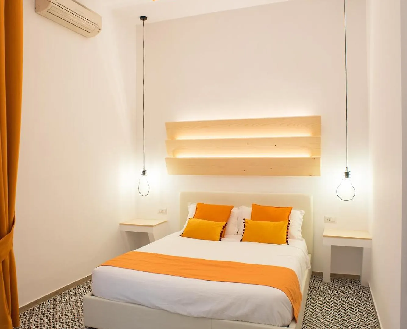 Cameo B&B Naples Italy